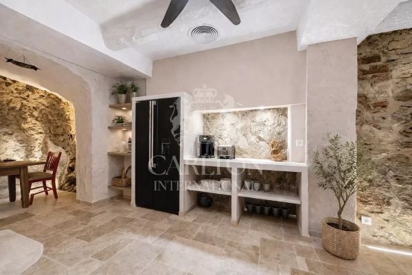 Luxury Apartment for sale in Grimaud, 495 000 €, Photo 2
