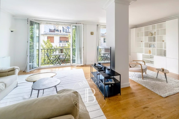 Luxury Apartment for sale in Neuilly-sur-Seine, 1 370 000 €, Photo 2