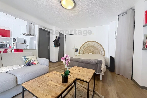 Luxury Apartment for sale in Antibes, 174 000 €, Photo 2