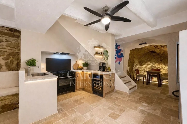 Luxury Apartment for sale in Grimaud, 495 000 €, Photo 3