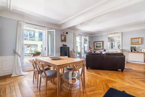 Luxury Apartment for sale in Paris 16ème, 1 560 000 €, Photo 3