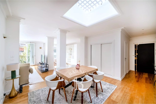 Luxury Apartment for sale in Neuilly-sur-Seine, 1 370 000 €, Photo 3