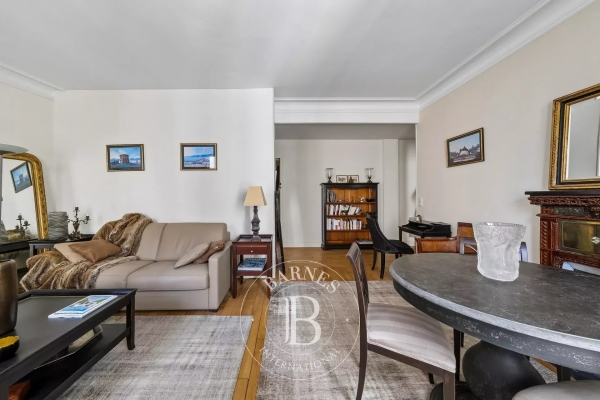 Appartement de luxe à vendre à Paris 7ème, 695 000 €, Photo 3