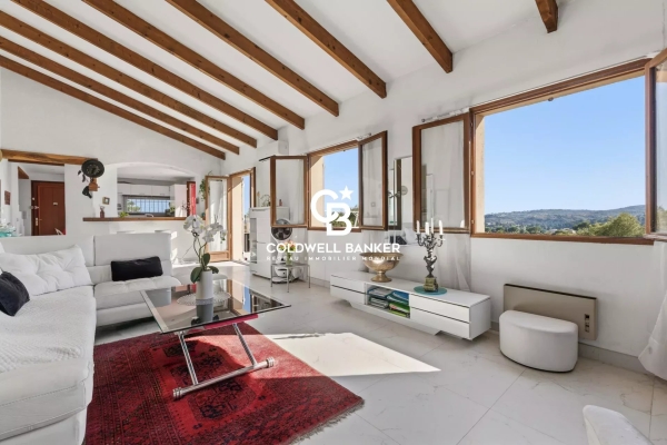 Maison de luxe à vendre à Cagnes-sur-Mer, 745 000 €, Photo 4