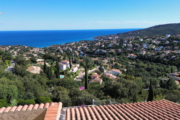 Maison de luxe à vendre à Roquebrune-sur-Argens, 980 000 €, Photo 5