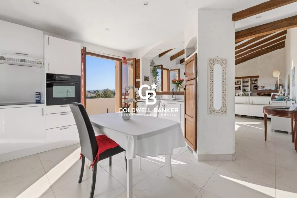 Maison de luxe à vendre à Cagnes-sur-Mer, 745 000 €, Photo 5