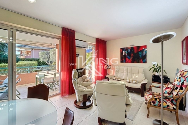 Luxury Apartment for sale in Saint-Raphaël, 498 000 €, Photo 1