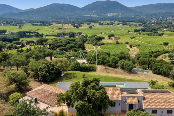 Luxury House for sale in Le Plan-de-La-Tour, 2 150 000 €, Photo 1