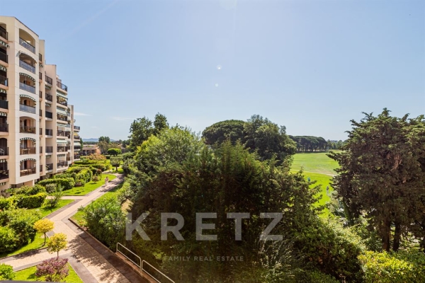 Luxury Apartment for sale in Mandelieu-la-Napoule, 895 000 €, Photo 1