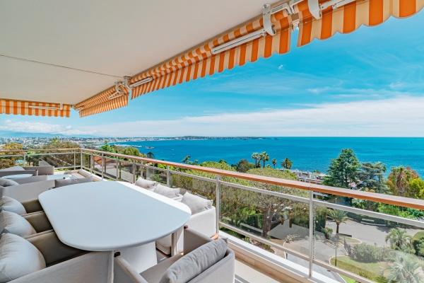 Luxury Apartment for sale in Le Golfe Juan, 3 498 000 €, Photo 1