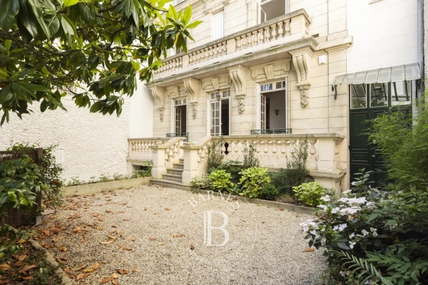 Maison de luxe à vendre à Neuilly-sur-Seine, 5 950 000 €, Photo 1