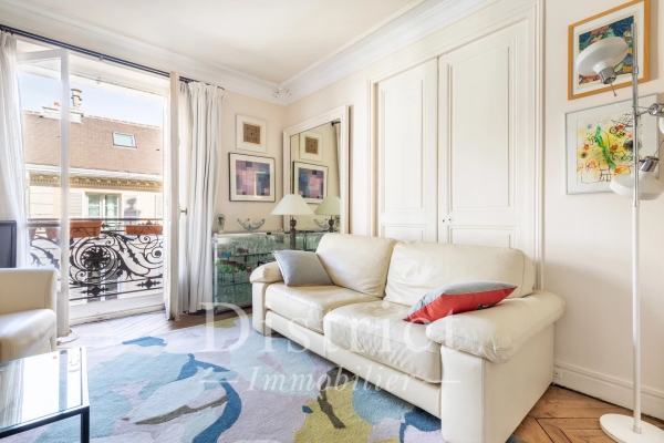 Luxury Apartment for sale in Paris 5Ème, 1 100 000 €, Photo 1