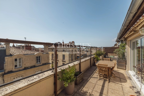 Luxury Apartment for sale in Bordeaux, 995 000 €, Photo 1