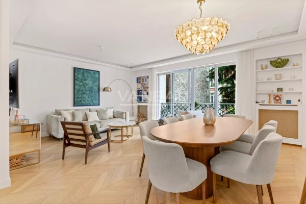 Luxury Apartment for sale in Paris 16Ème, 1 285 000 €, Photo 1