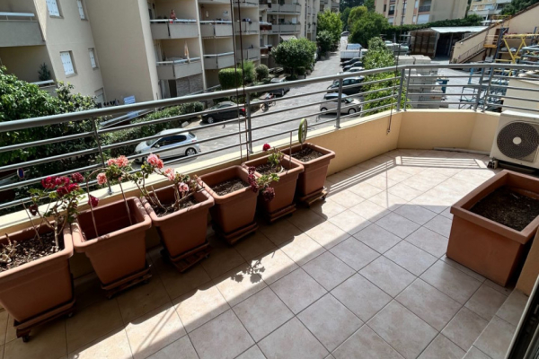 Luxury Apartment for sale in Cavalaire-sur-Mer, 259 000 €, Photo 1