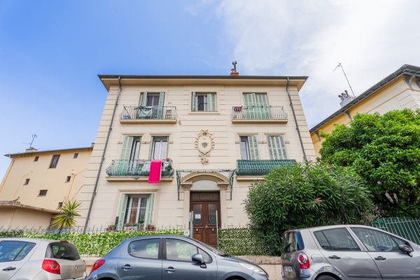 Maison de luxe à vendre à Nice, 950 000 €, Photo 1