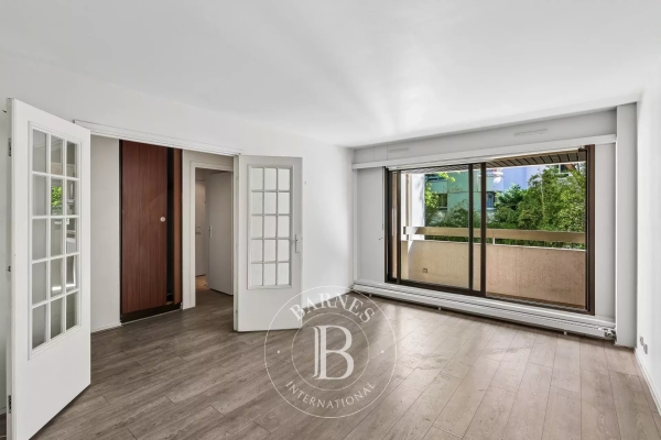 Luxury Apartment for sale in Paris 6Ème, 848 000 €, Photo 2
