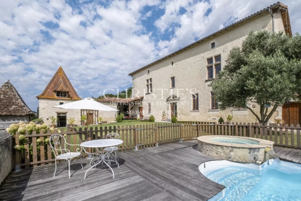 Luxury House for sale in Chalais, 900 000 €, Photo 2