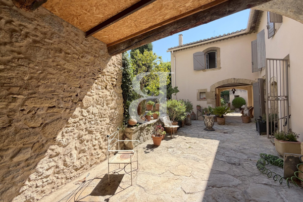 Luxury House for sale in Robion, 850 000 €, Photo 3