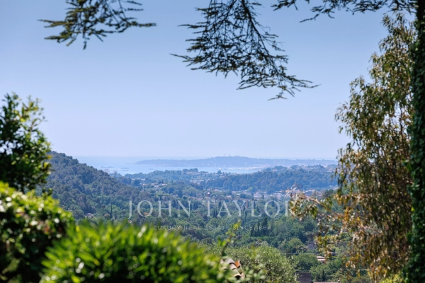 Maison de luxe à vendre à Vence, 966 000 €, Photo 3