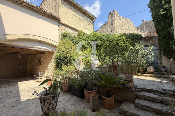 Luxury House for sale in Robion, 850 000 €, Photo 4
