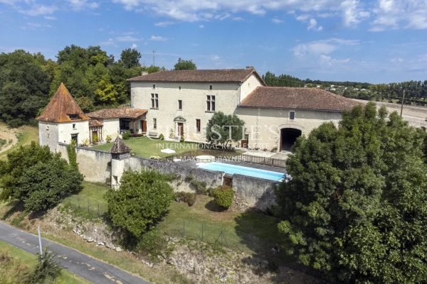 Luxury House for sale in Chalais, 900 000 €, Photo 4
