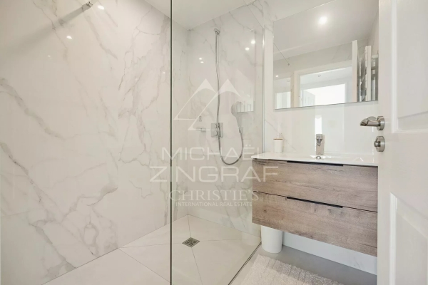 Luxury Apartment for sale in Mandelieu-la-Napoule, 995 000 €, Photo 4