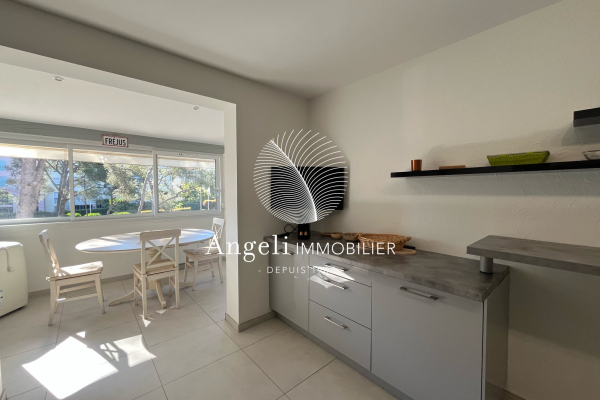 Appartement de luxe à vendre à Saint-Aygulf, 280 000 €, Photo 6