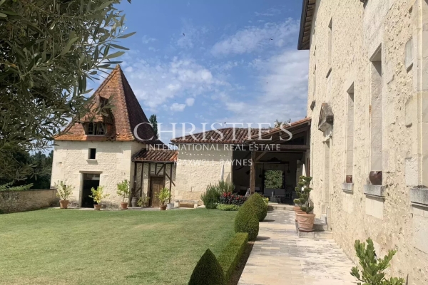 Luxury House for sale in Chalais, 900 000 €, Photo 7