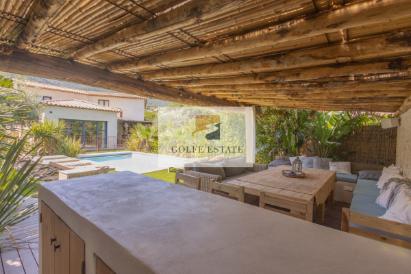 Maison de luxe à vendre à Cavalaire-sur-Mer, 1 350 000 €, Photo 1