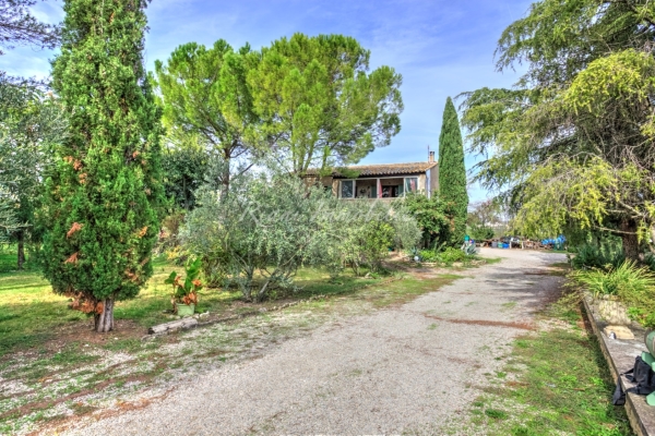 Luxury House for sale in Cabrières-d'Avignon, 530 000 €, Photo 1
