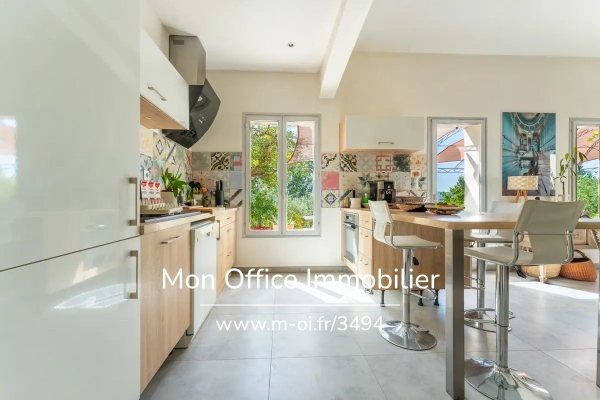 Luxury House for sale in Lauris, 535 000 €, Photo 7