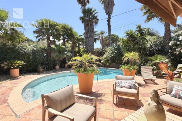 Luxury House for sale in Giens, 1 300 000 €, Photo 1