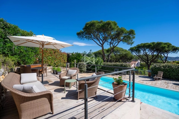 Maison de luxe à vendre à Sainte-Maxime, 2 370 000 €, Photo 1