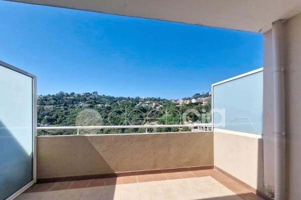 Luxury Apartment for sale in Mandelieu-la-Napoule, 190 000 €, Photo 2