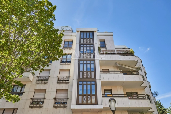 Luxury Apartment for sale in Boulogne-Billancourt, 795 000 €, Photo 2
