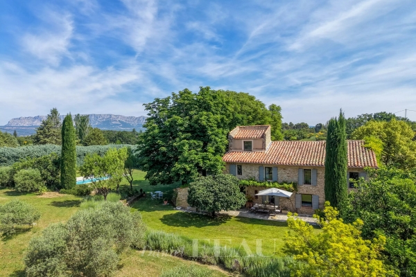 Maison de luxe à vendre à Aix-en-Provence, 1 345 000 €, Photo 1