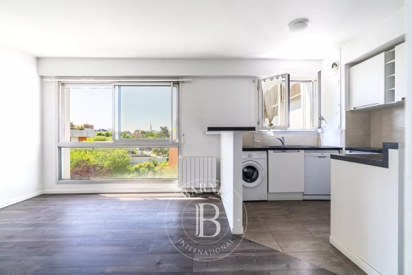 Luxury Apartment for sale in Boulogne-Billancourt, 355 000 €, Photo 1