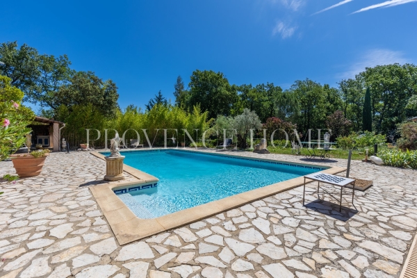 Maison de luxe à vendre à Saint Saturnin les Apt, 510 000 €, Photo 2