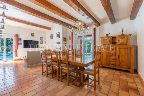 Maison de luxe à vendre à Saint Saturnin les Apt, 510 000 €, Photo 3