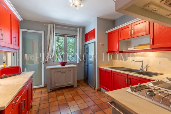 Maison de luxe à vendre à Saint Saturnin les Apt, 510 000 €, Photo 5