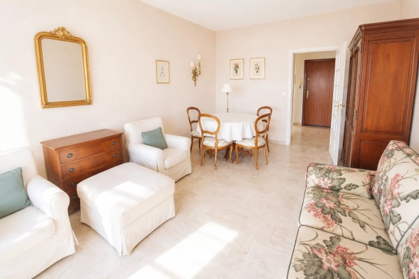Appartement de luxe à vendre à Beaulieu-sur-Mer, 689 000 €, Photo 2