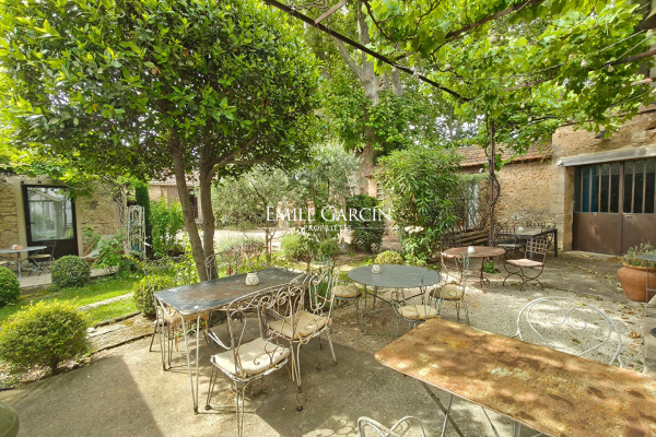Maison de luxe à vendre à Robion, 1 250 000 €, Photo 3