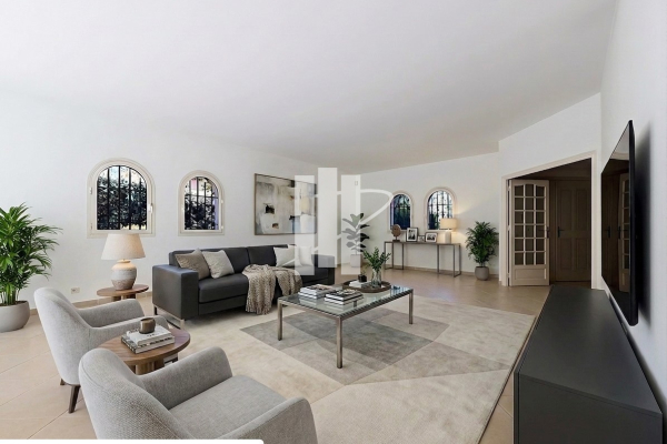 Maison de luxe à vendre à Saint-Raphaël, 1 360 000 €, Photo 3