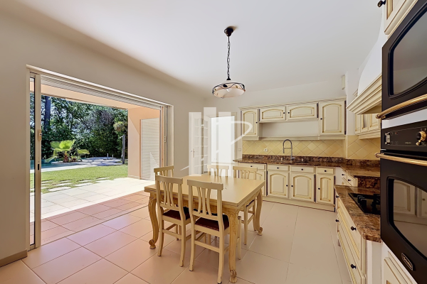 Maison de luxe à vendre à Saint-Raphaël, 1 360 000 €, Photo 7