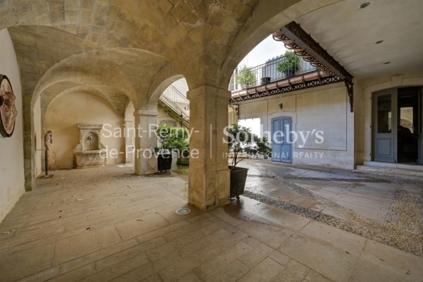 Maison de luxe à vendre à Avignon, 2 500 000 €, Photo 7