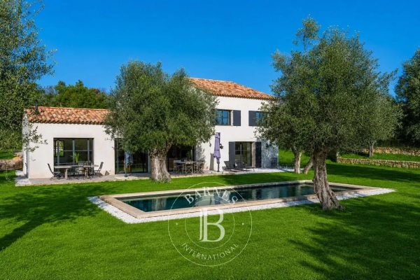 Luxury House for sale in Valbonne, 2 100 000 €, Photo 1