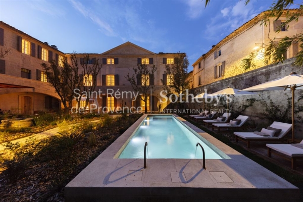 Luxury House for sale in Saint-Rémy-de-Provence, 4 400 000 €, Photo 2