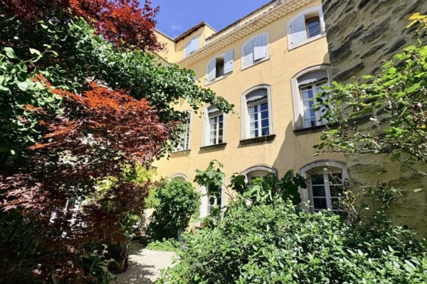 Maison de luxe à vendre à Courthézon, 798 000 €, Photo 1