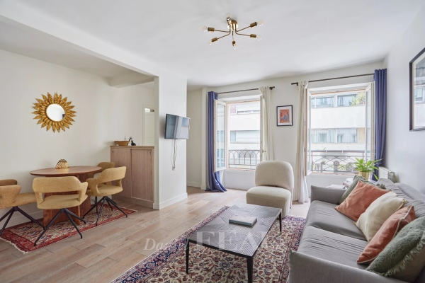 Appartement de luxe à vendre à Paris 7Ème, 730 000 €, Photo 1